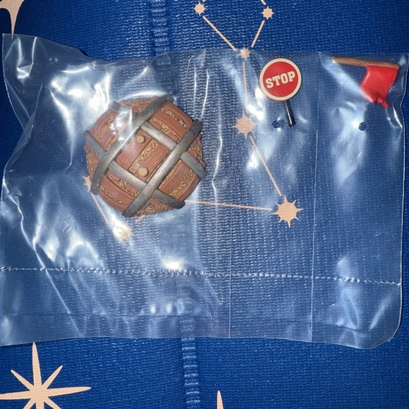 Pop mart x hirono x le petit prince open box - Picture 3 of 4